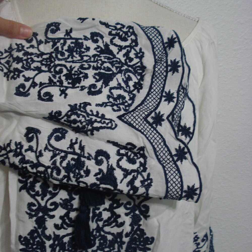 CHIC CONNECTION Dress Women's Size 1X White Blue Embroidery Bell Sleeve Boho NWT - Picture 7 of 9